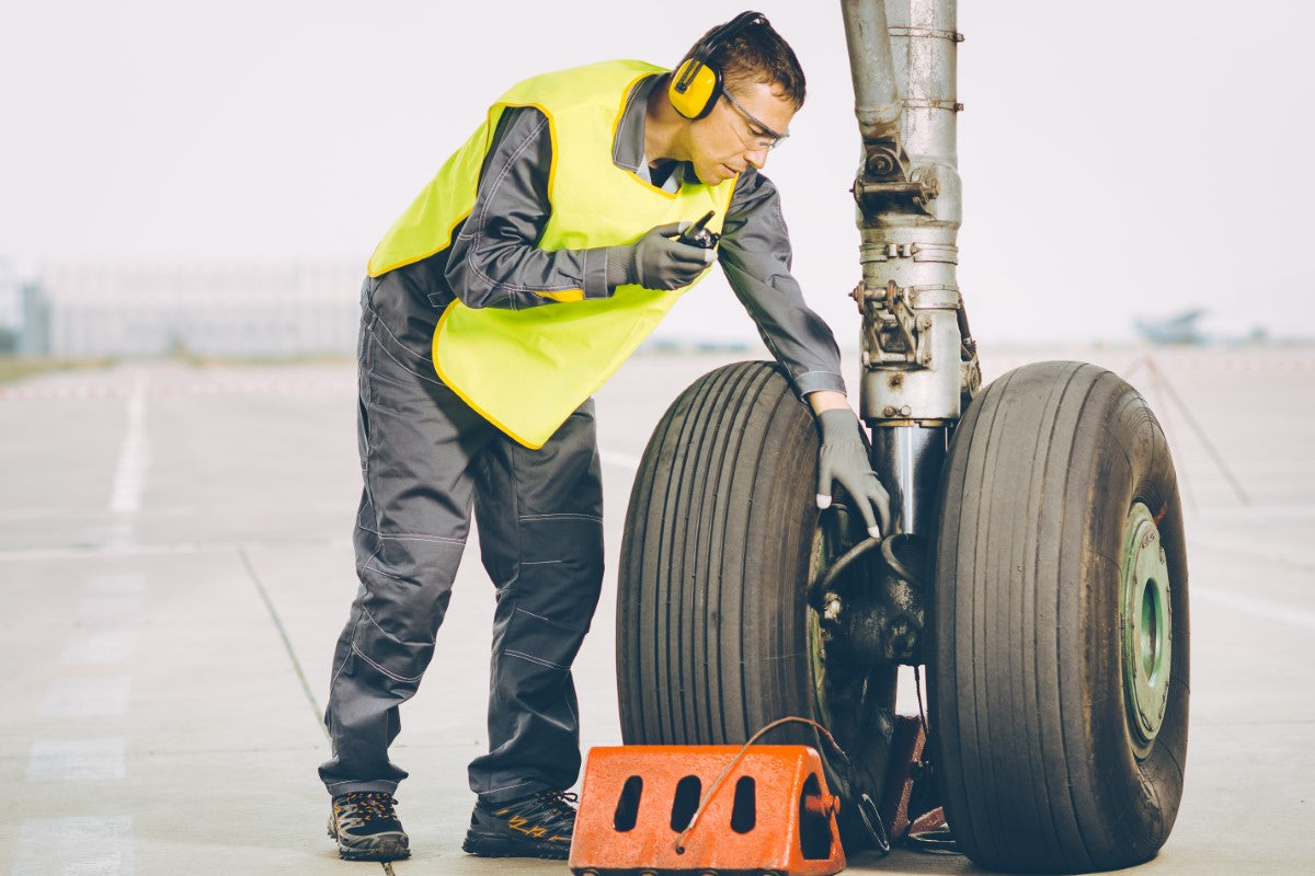 Airport Grounds Crew Member: Winter Tips for Staying Warm