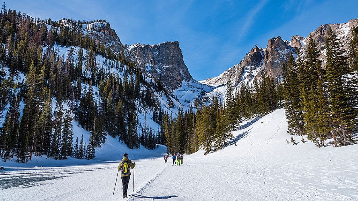 What are the Best Thermals for Hiking in the Rocky Mountains?